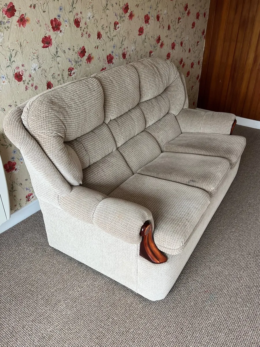 Suite of furniture - Image 2