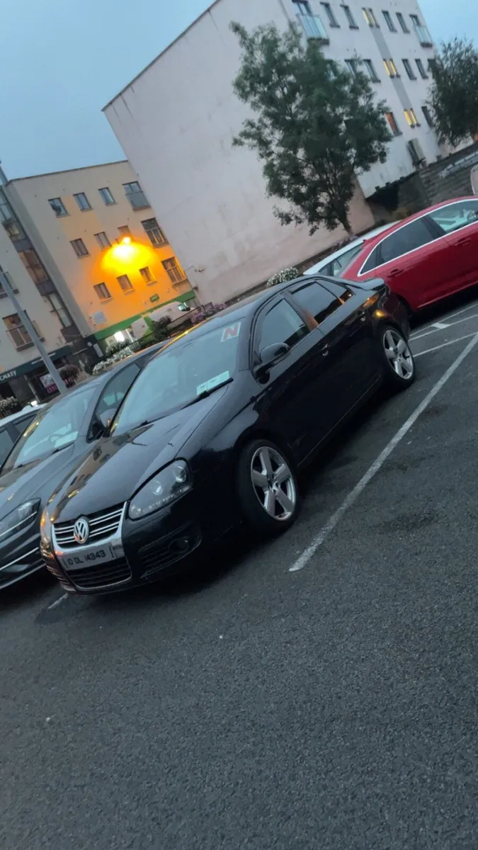 Volkswagen Jetta - Image 4