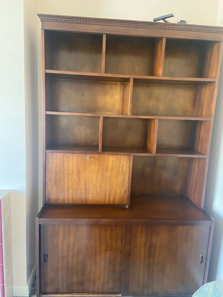 1960’s mahogany display unit - Image 1