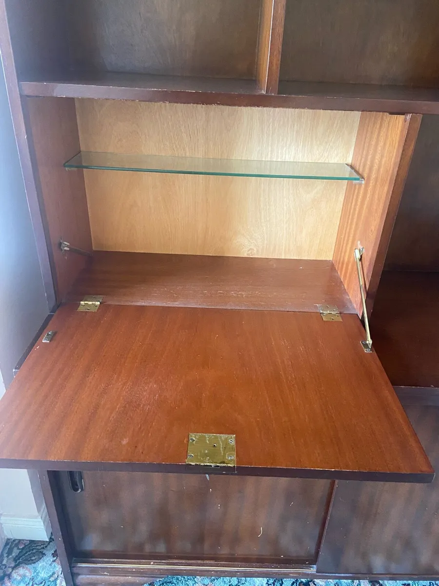 1960’s mahogany display unit - Image 2
