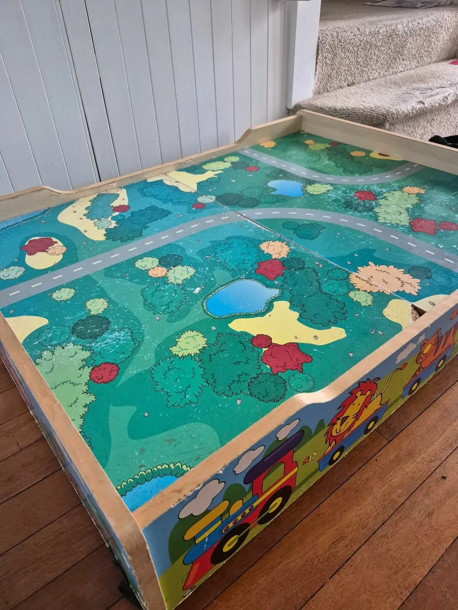 Wooden Train set with storage box - Image 2