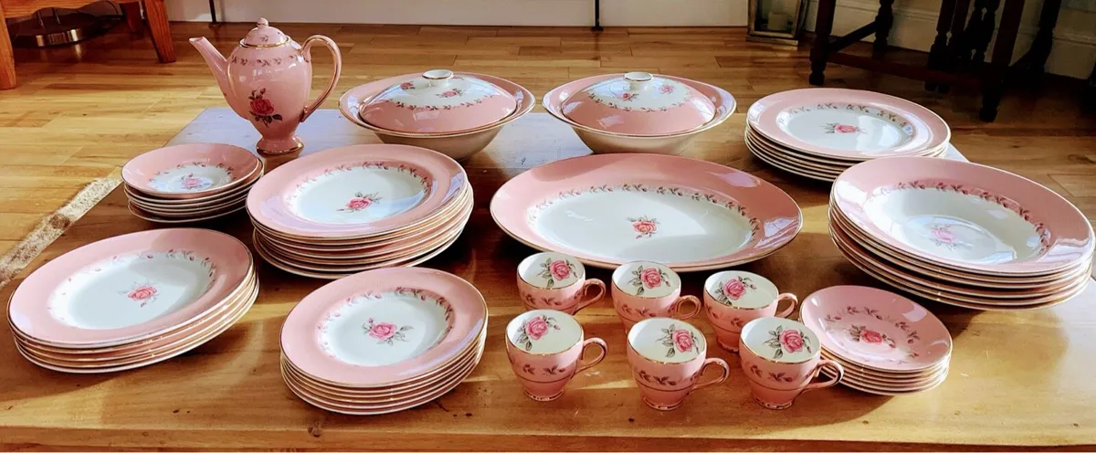 Arklow Pottery Dinner service 52 piece set - Image 1