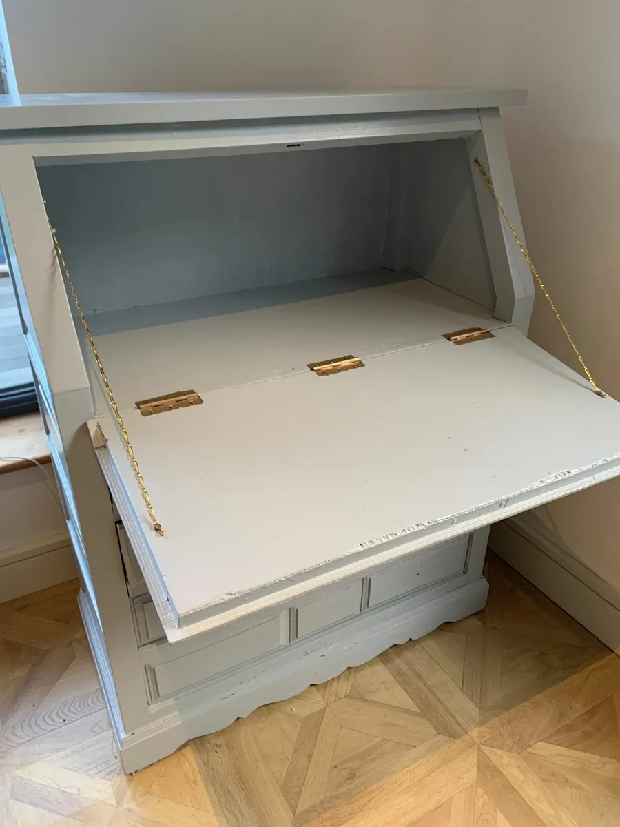 Writing Bureau - Image 2