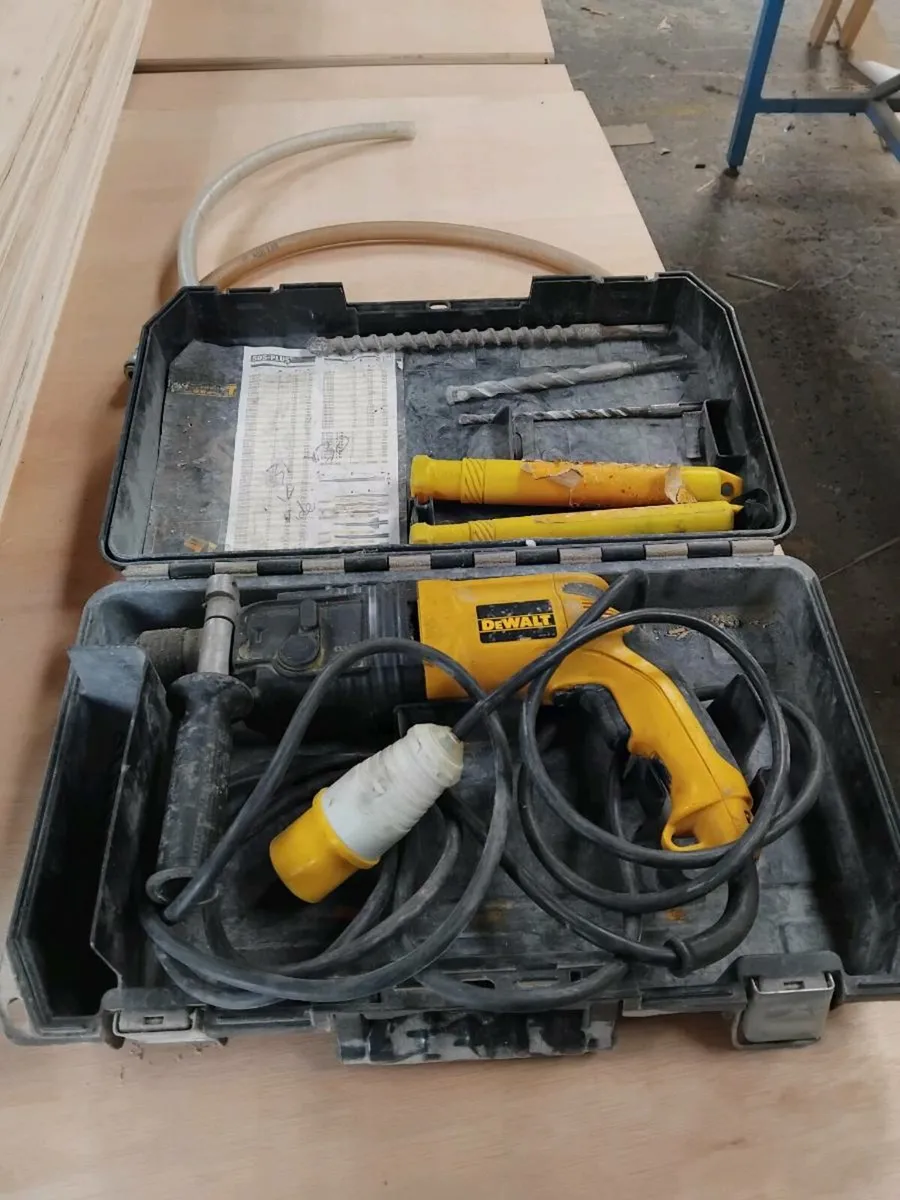 DeWalt hammer drill - Image 1