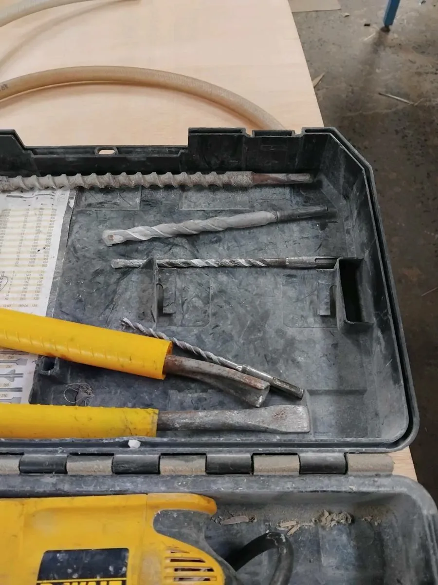 DeWalt hammer drill - Image 3