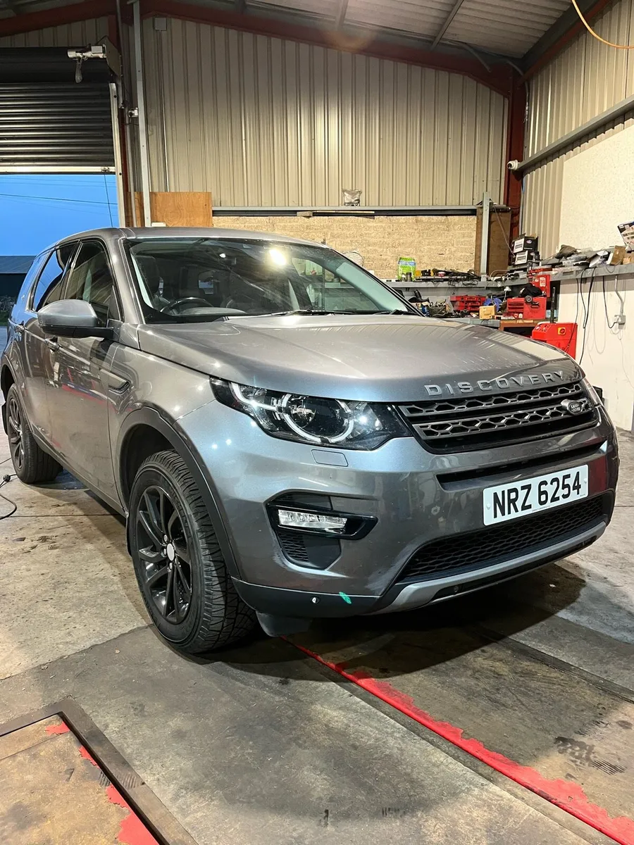 Stunning Land Rover Discovery Sport 2.0 TD4 Diesel - Image 3