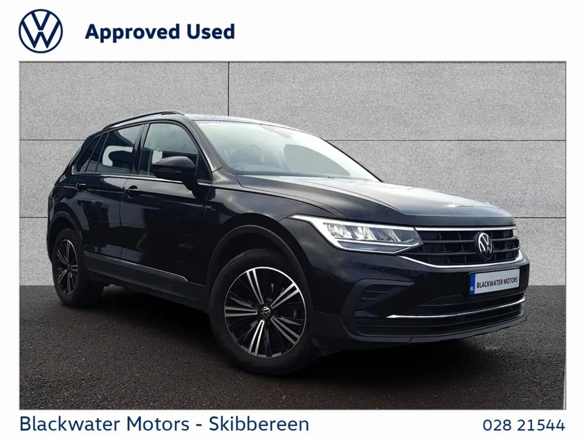 Volkswagen Tiguan 2.0TDI 122BHP LIFE WITH REAR VIE - Image 1