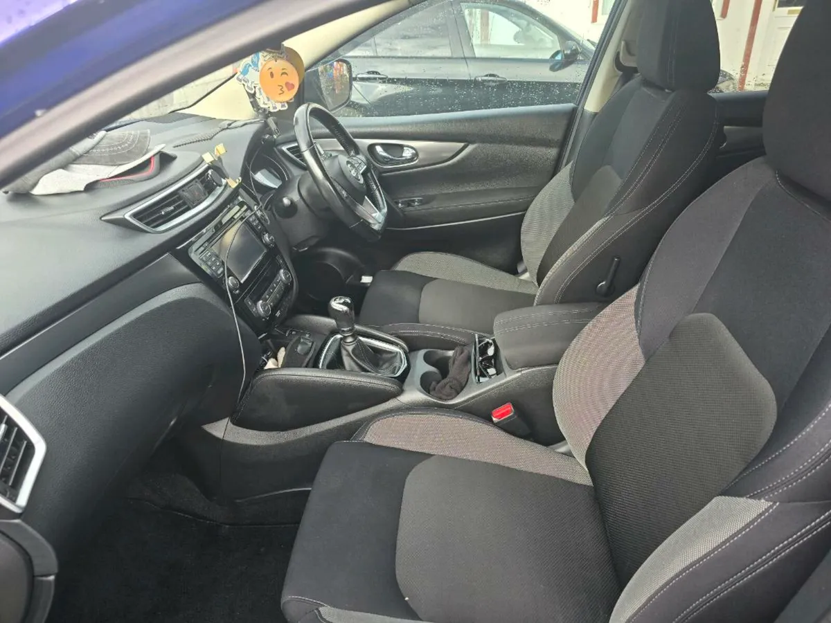Nissan Qashqai very low mileage - Image 3