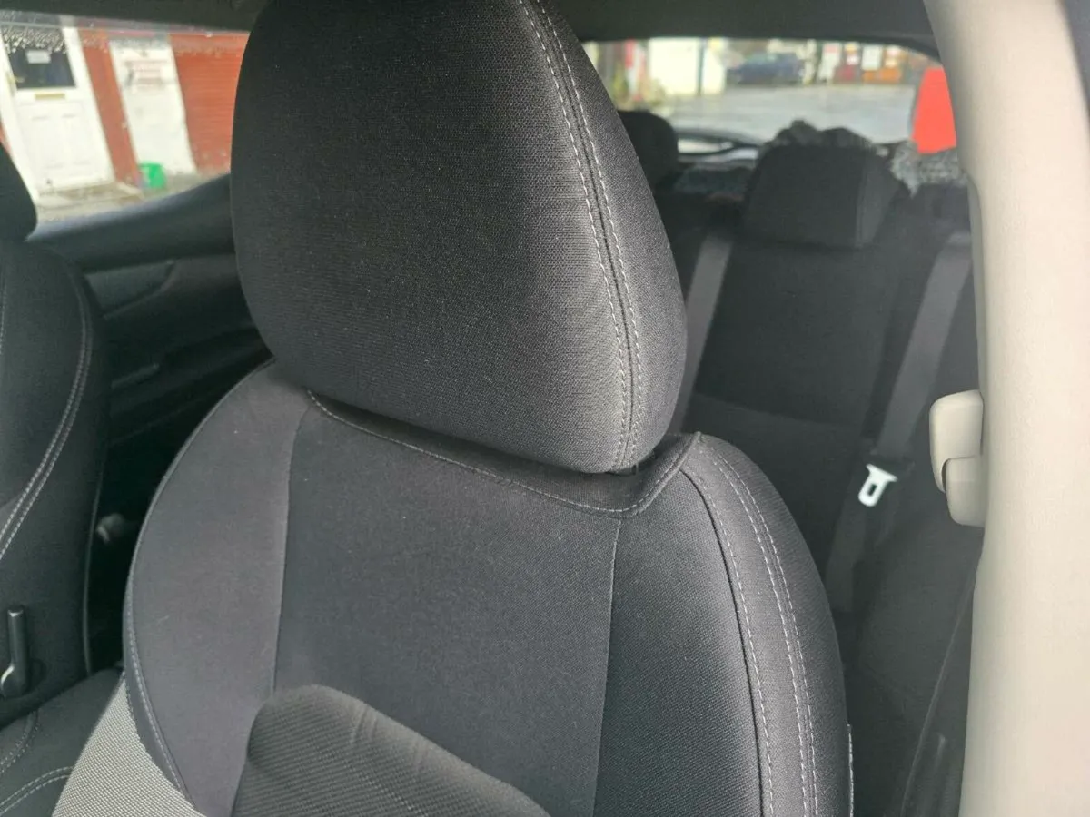 Nissan Qashqai very low mileage - Image 4