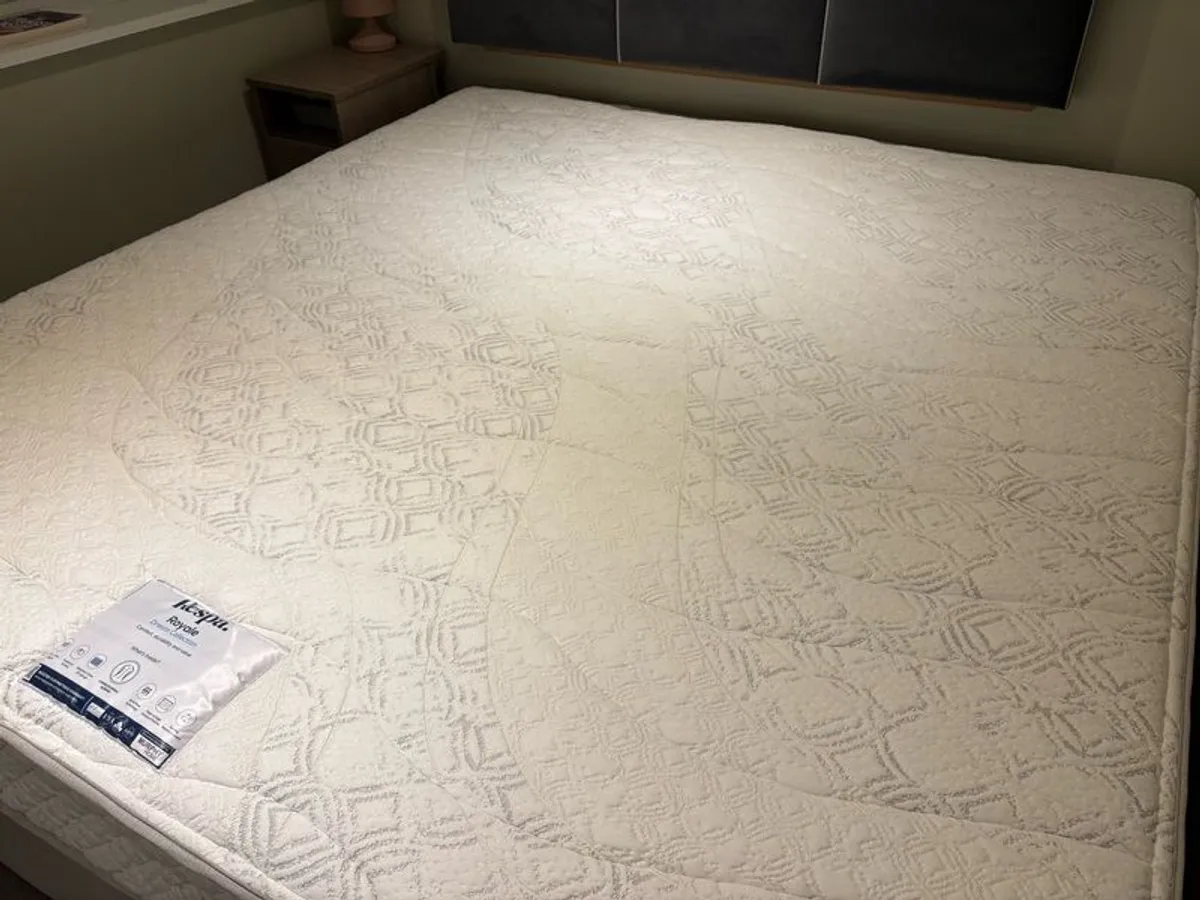 Respa Mattress with base - Super King (6ft) - Image 4
