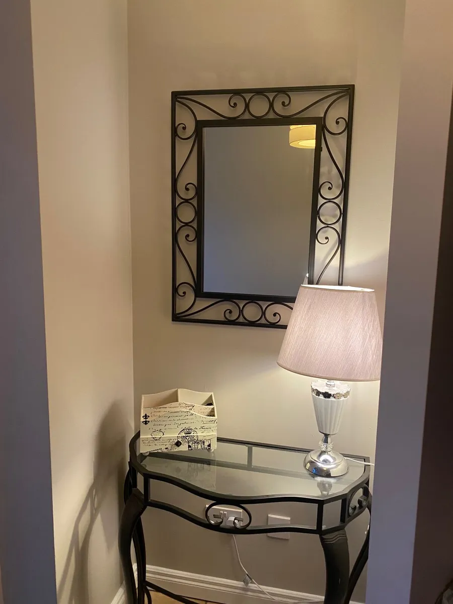 Mirror and Hall table - Image 1