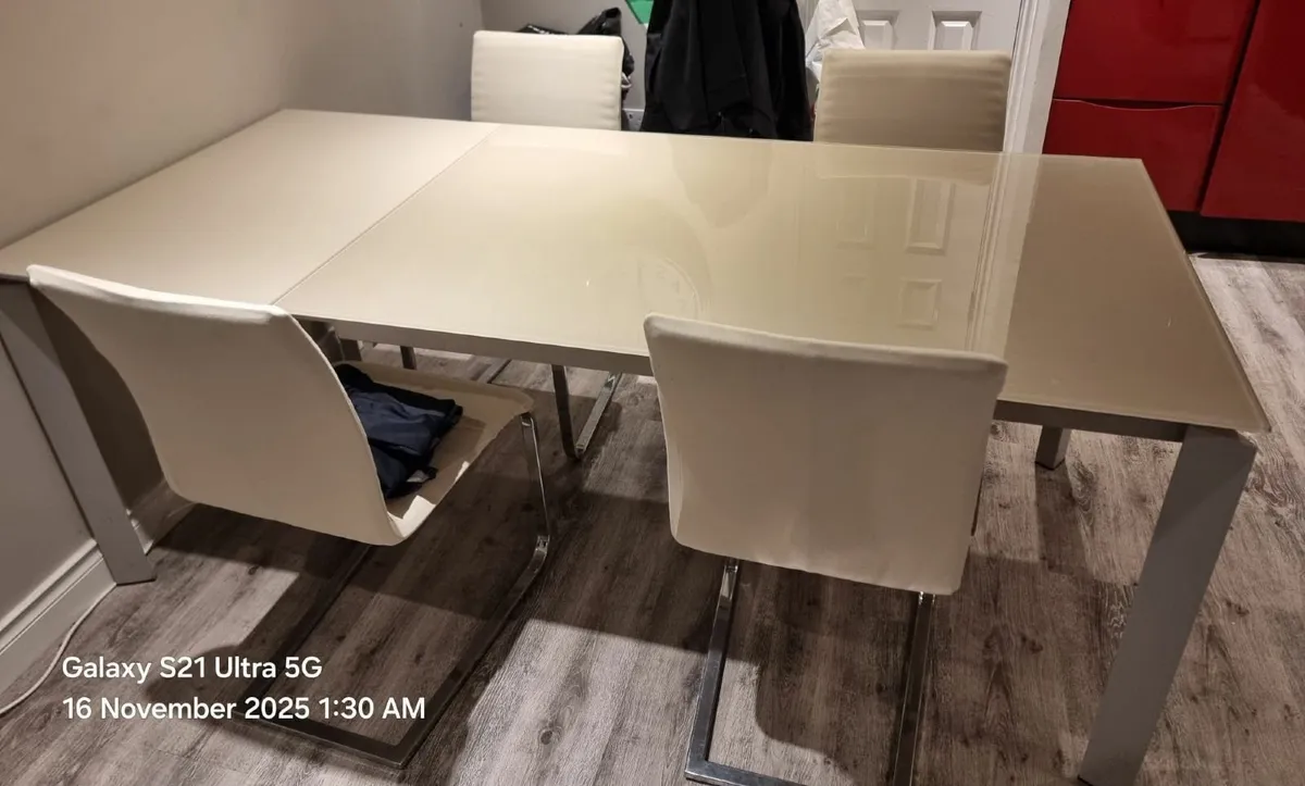 Dining table and chairs - Image 4