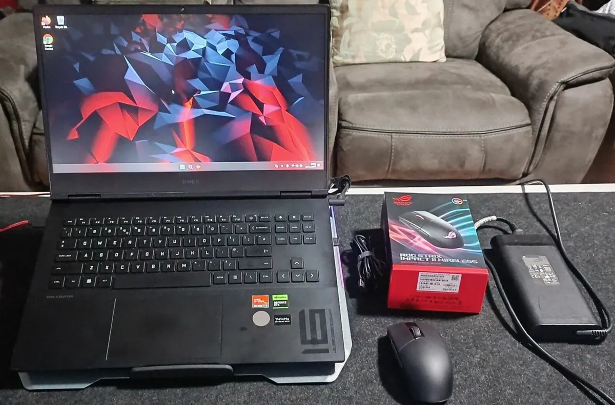 OMEN Ryzen 7 RTX4050 16"144Hz DDR5 Gaming Laptop - Image 1