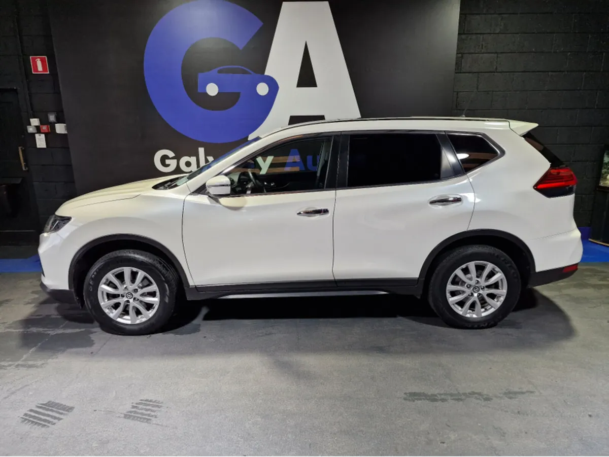 Nissan X-Trail REAR CAMARA WITH CAR PLAY-LOW MILAG - Image 4