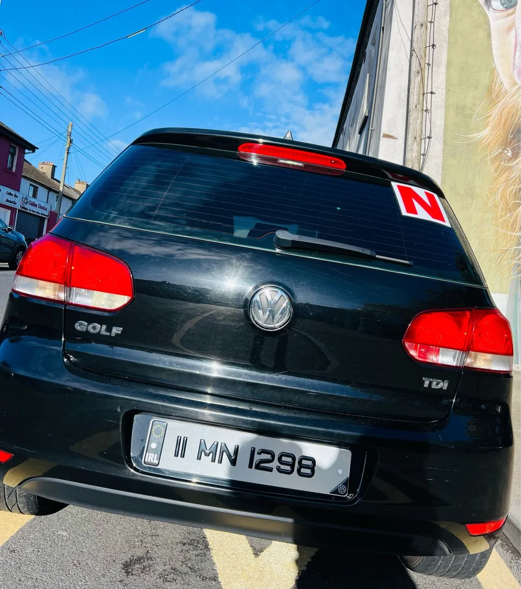 volkswagen golf - Image 2