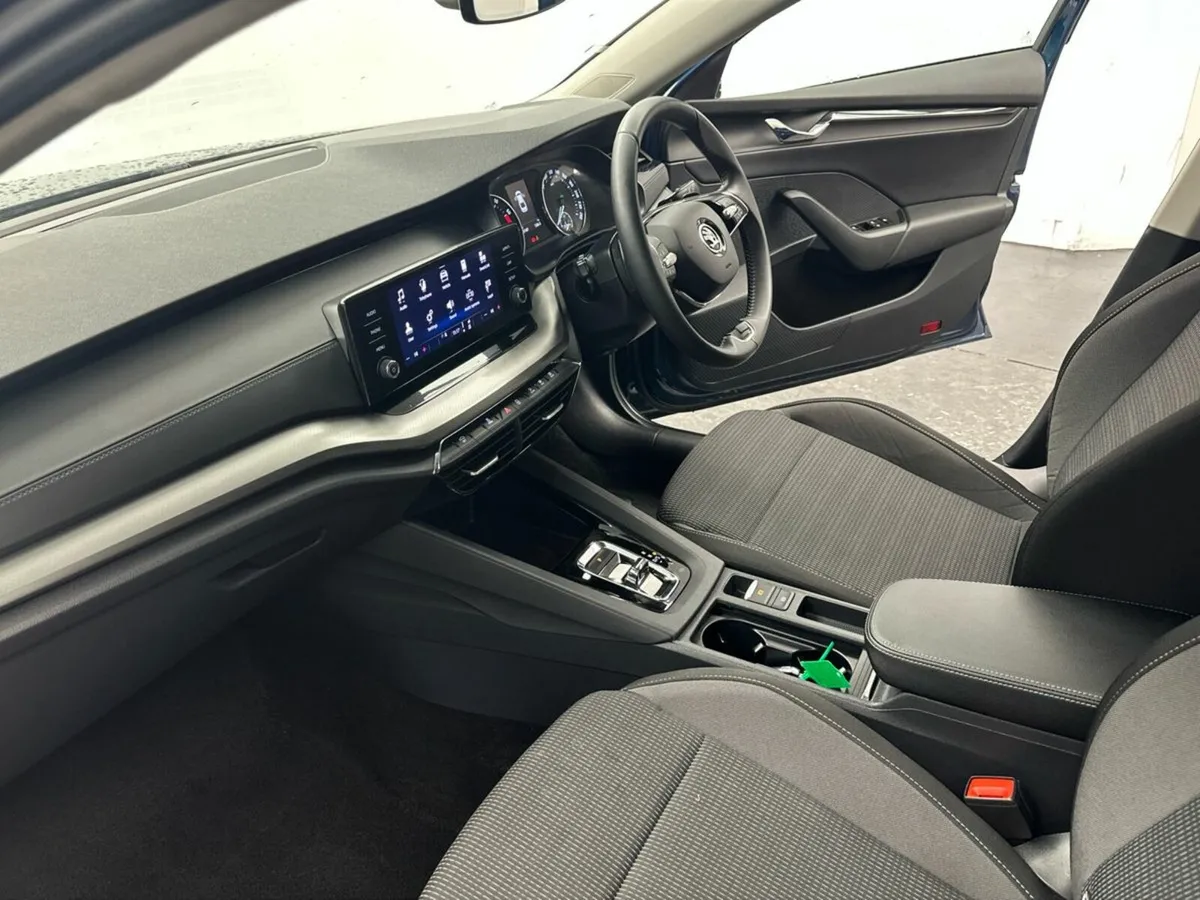 Skoda Octavia 1.0TSI MHEV DSG AMB *FREE HAMPER* €5 - Image 4