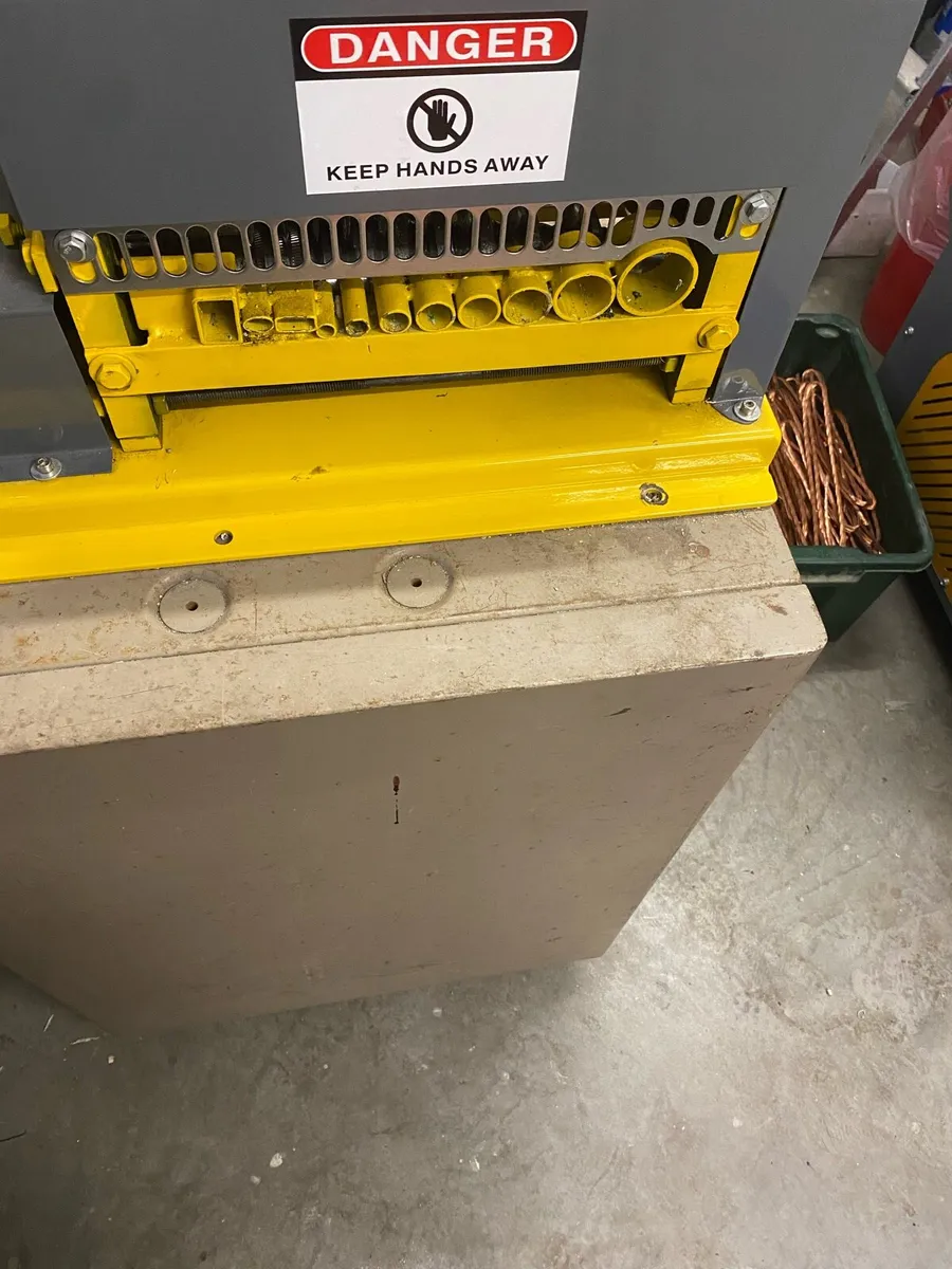 Automatic wire stripping machine - Image 4