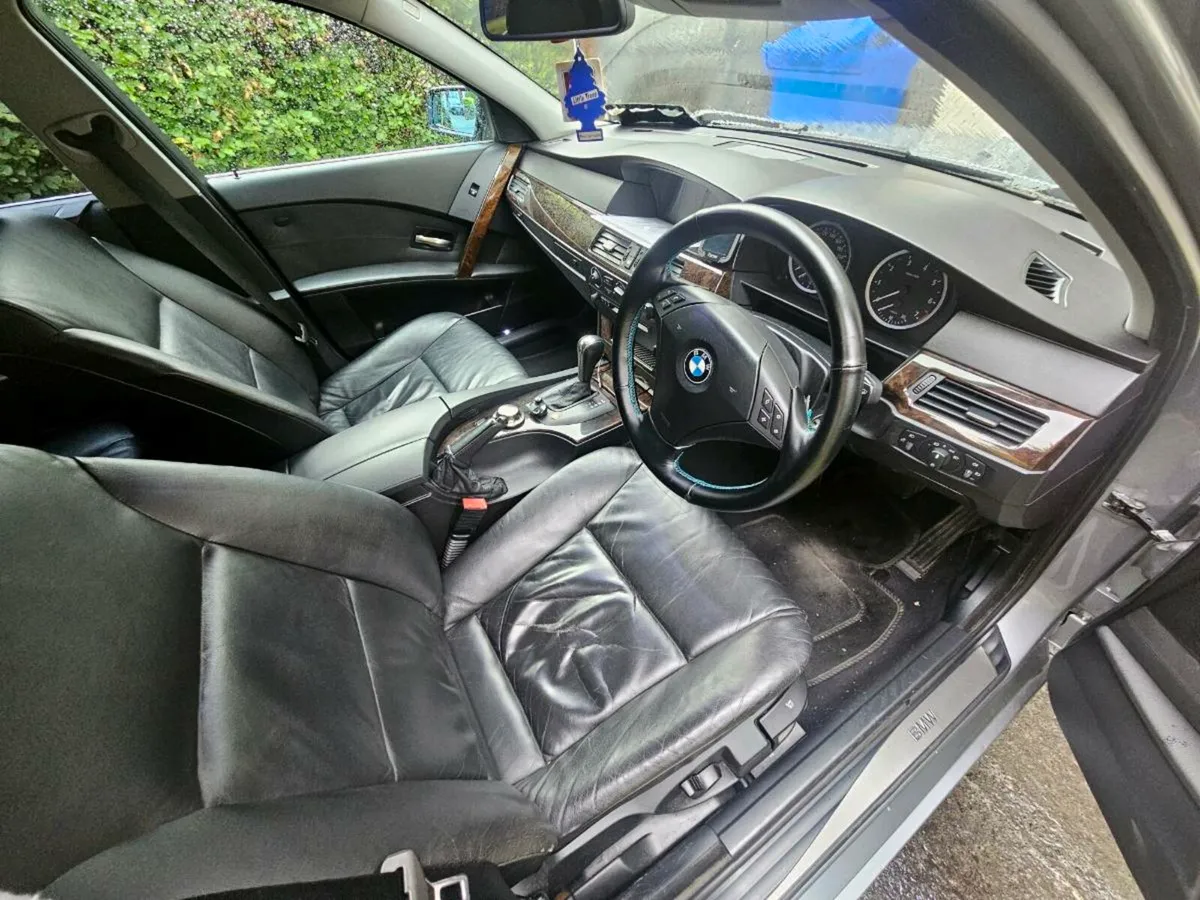 Bmw 525i 2006 - Image 2