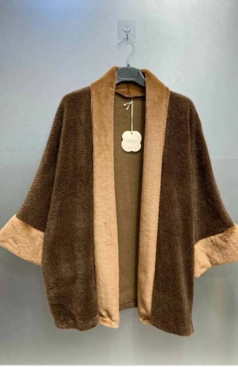 Fur jackets one sz fits 12/18.....36e - Image 1