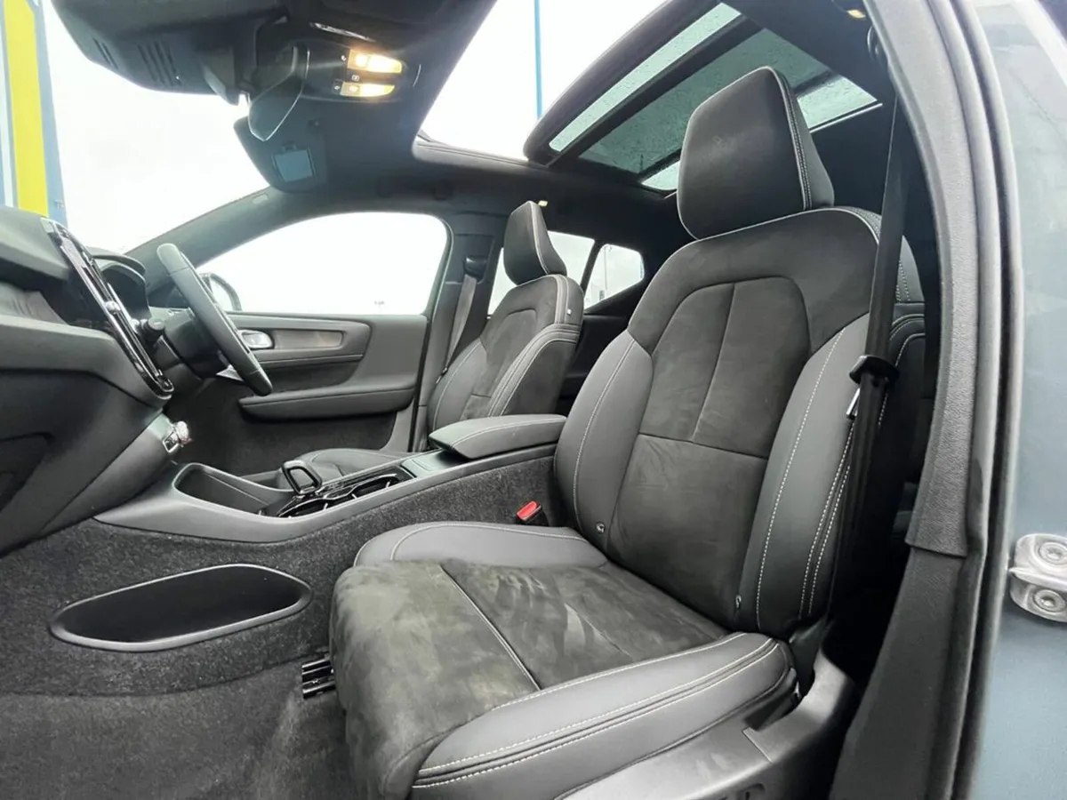 Volvo XC40 RECHARGE ULTIMATE 78KWH // OPENING PAN - Image 2