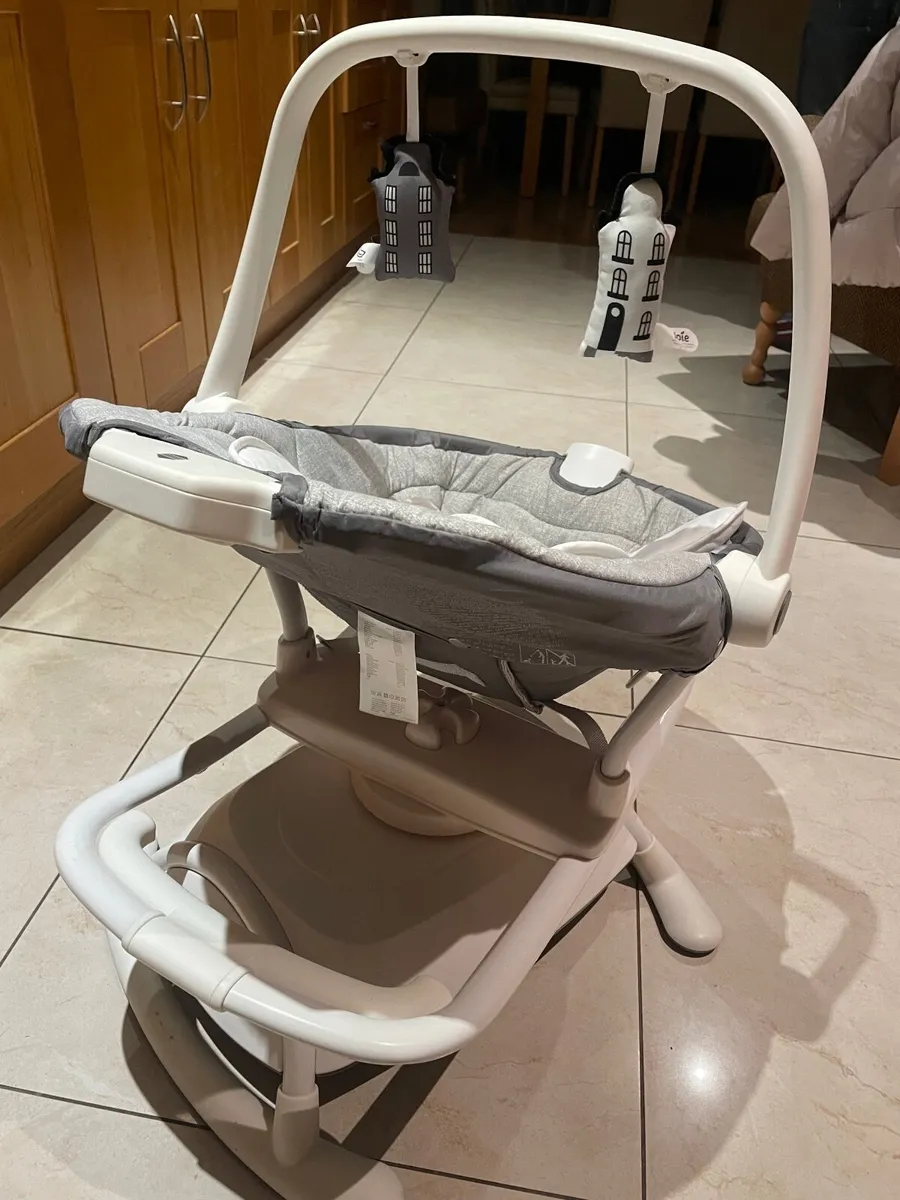 Baby swing - Image 2