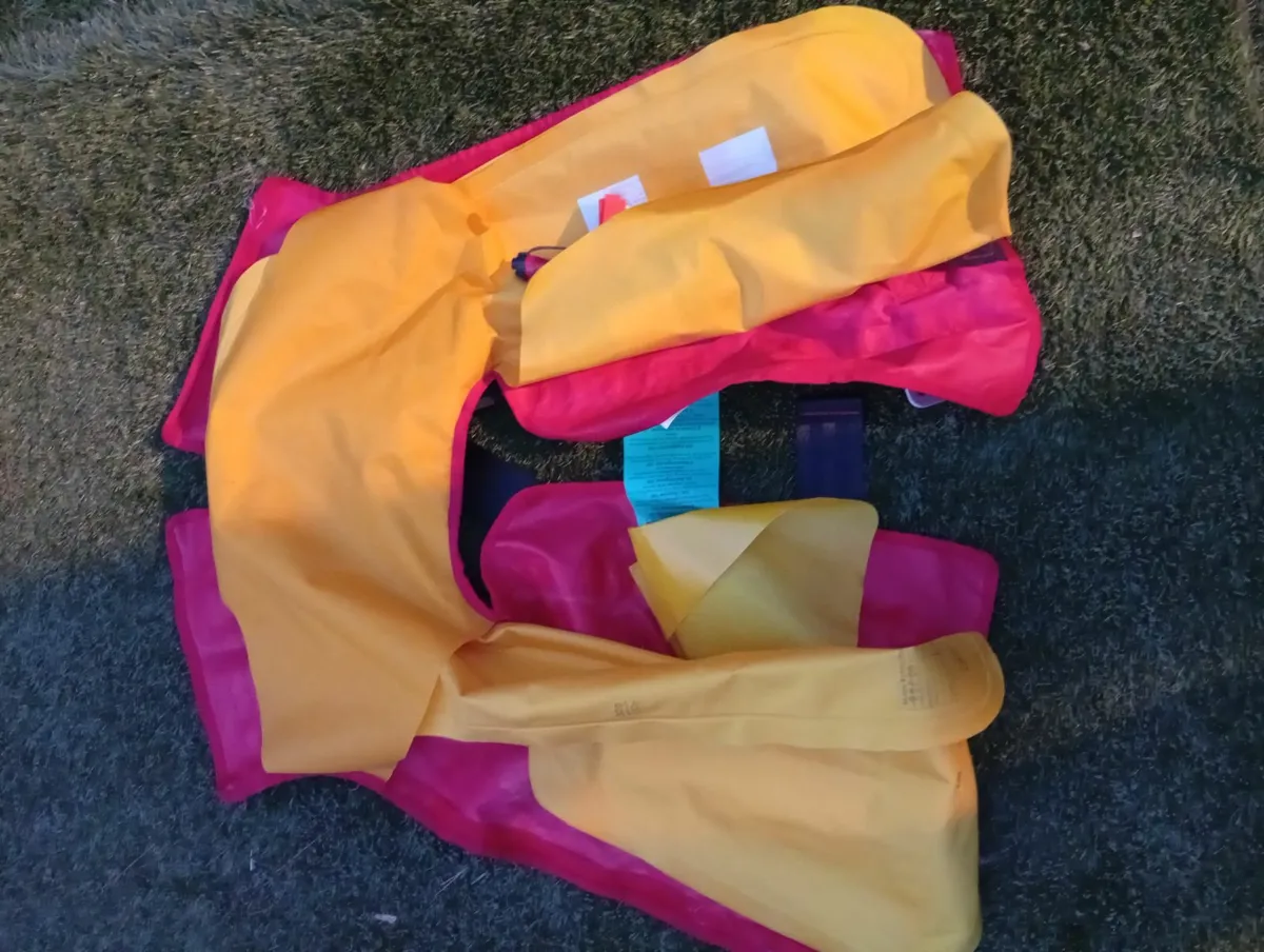 Quality PEGASO Automatic life jacket vest 6months - Image 4