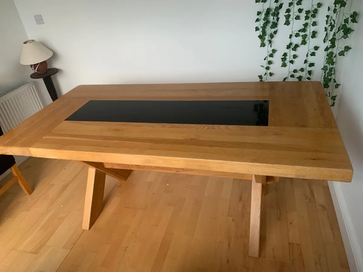Dining table - Image 2