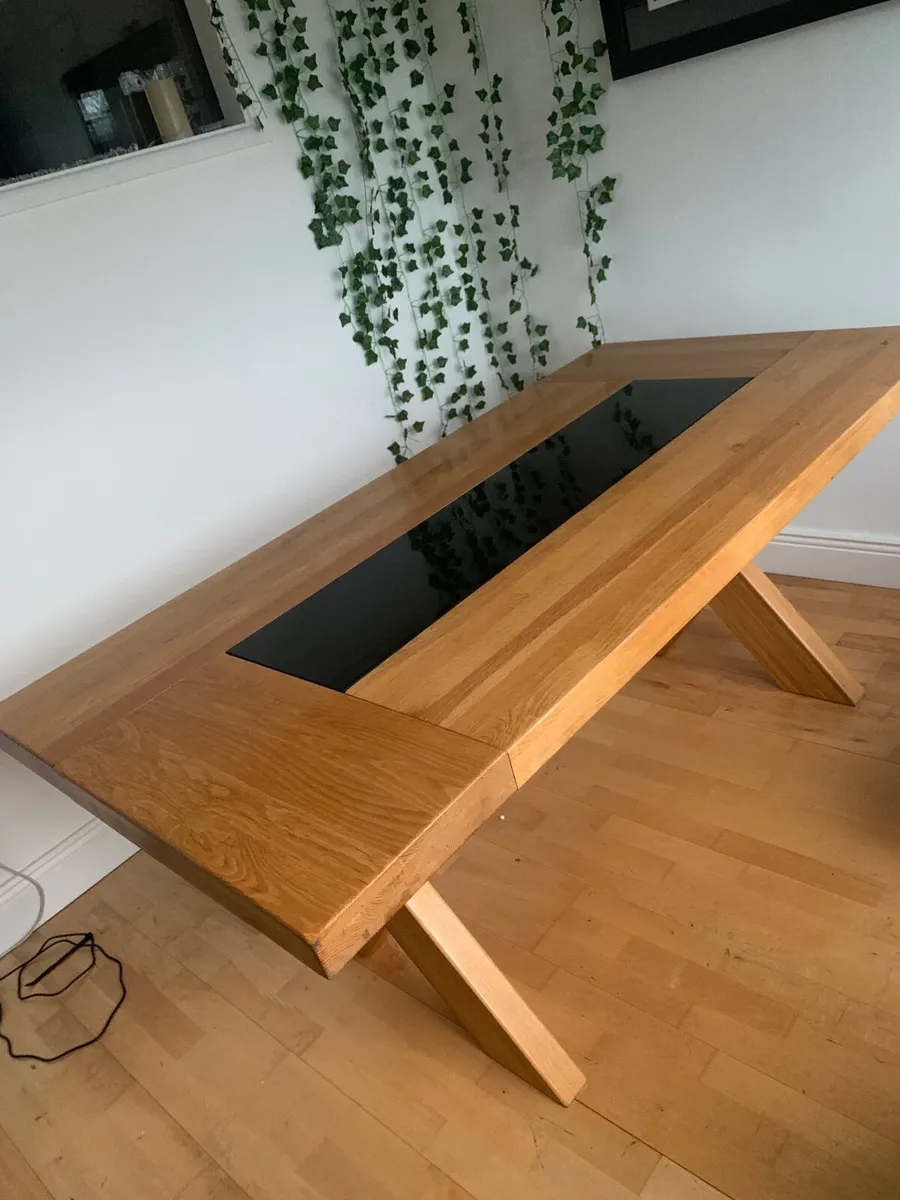 Dining table - Image 4