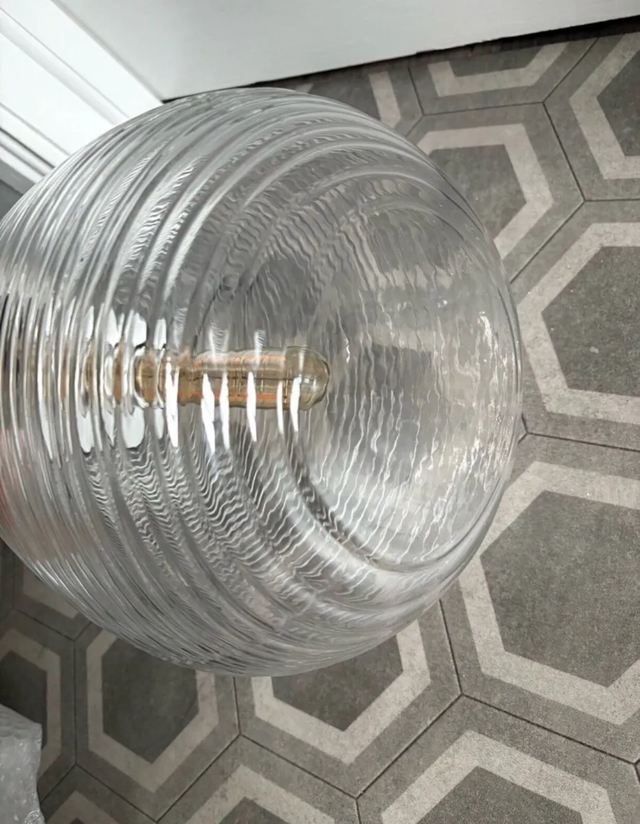 Bee hive ceiling light - Image 2