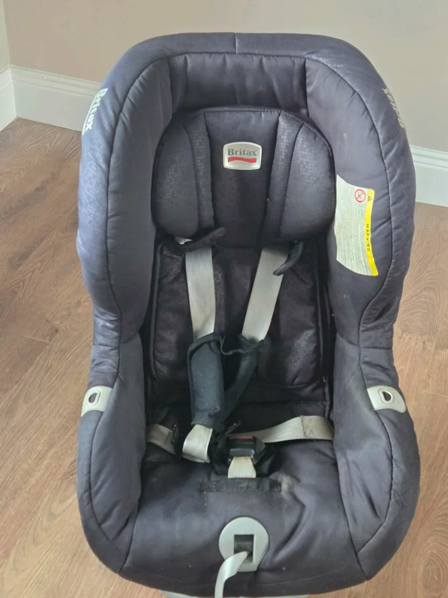 Britax MaxWay rear facing with tether straps - Image 3