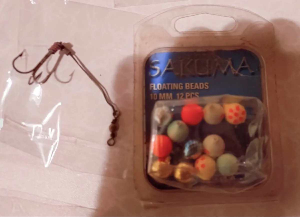 MORE FISHING GEAR (NEW & USED). - Image 3