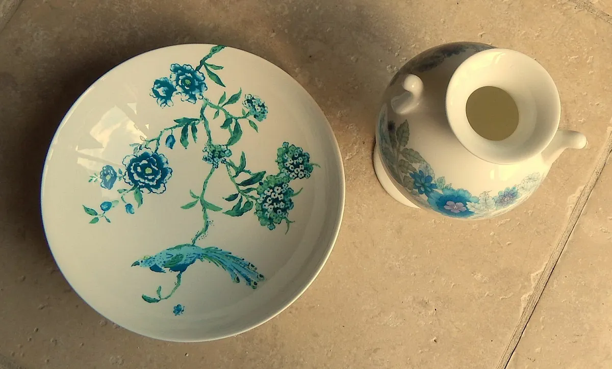 Wedgwood Clementine Vase & Jasper Conran Dish - Image 2