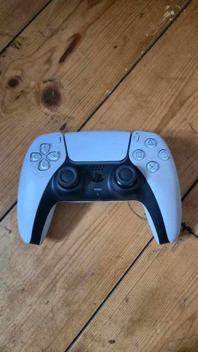 PS5 Slim Brand New - Image 3