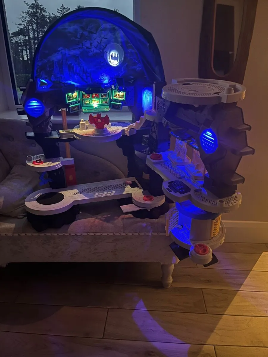 Fisher-Price Imaginext DC Super Friends Playset - Image 4