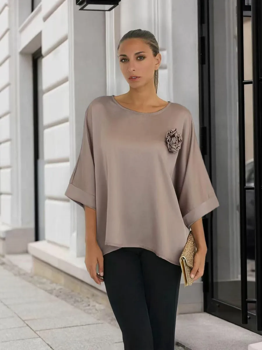 Blouse one sz fits 12/16....29e - Image 1