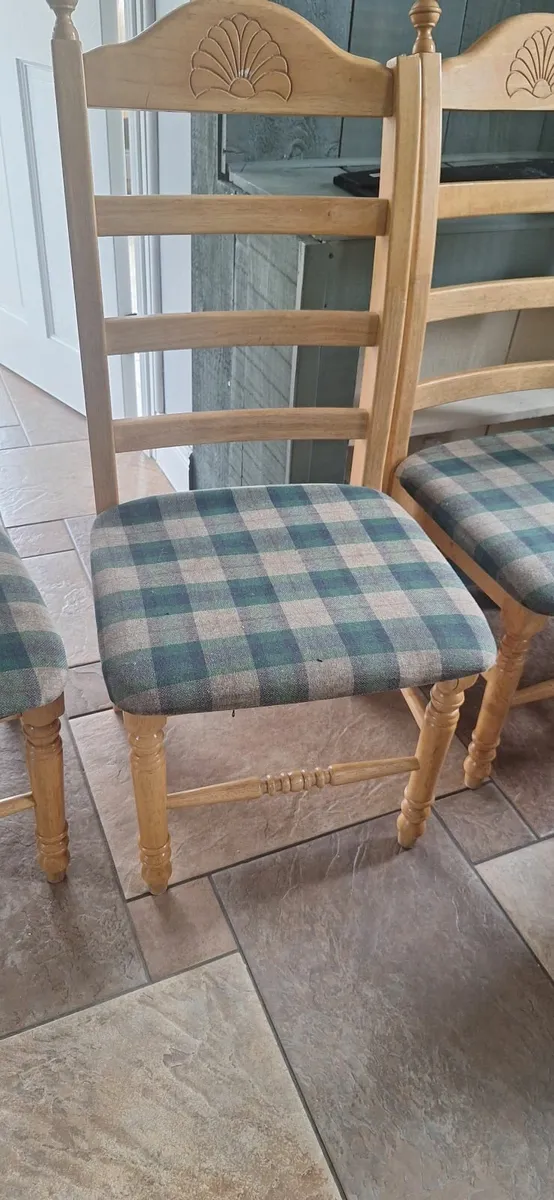 Kitchen table chairs x 6 - Image 1