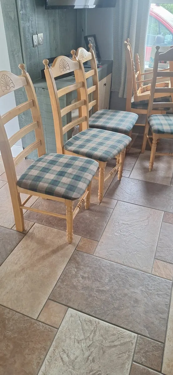 Kitchen table chairs x 6 - Image 4