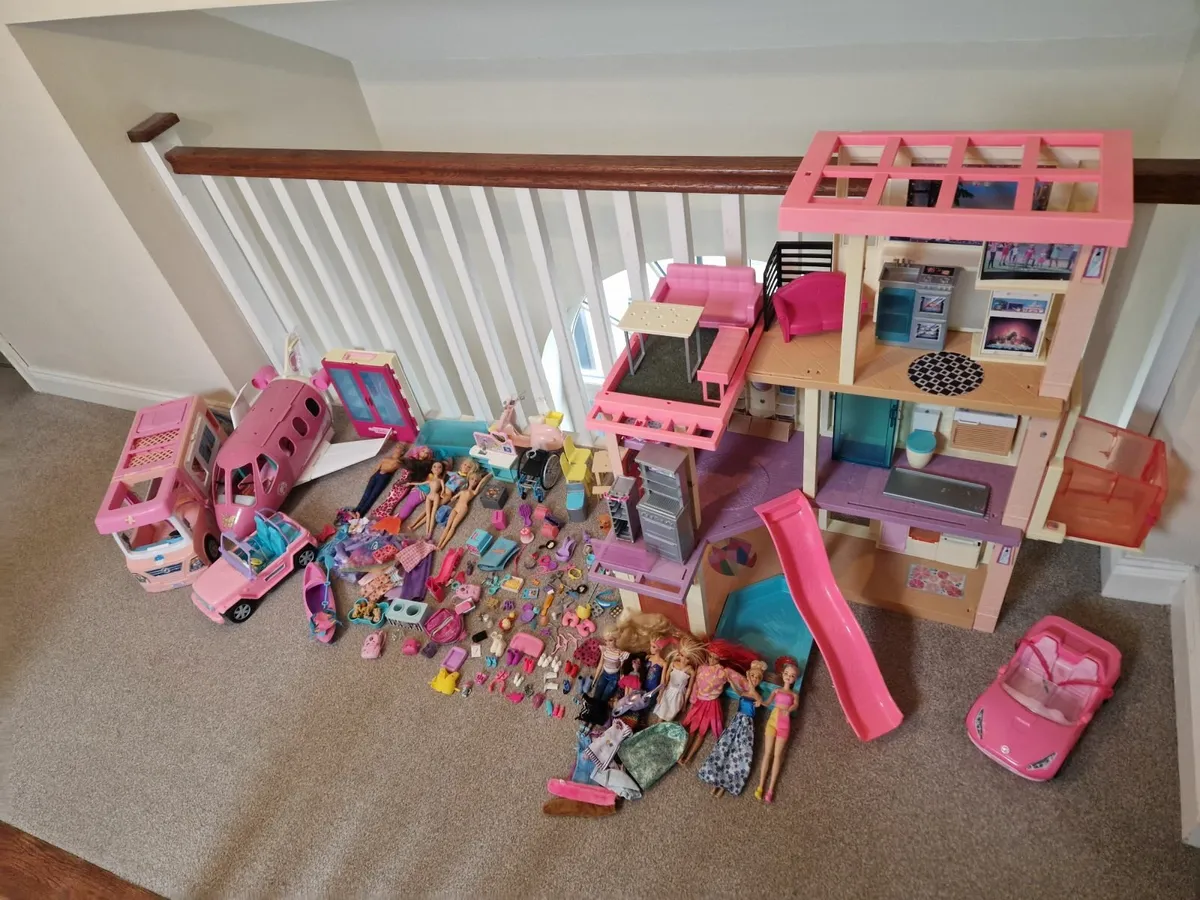 Barbie dream house accessories - Image 1