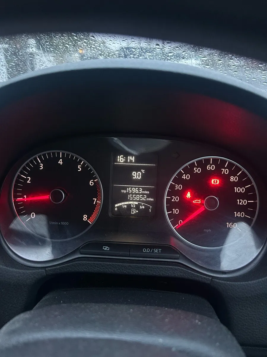 2010 Volkswagen polo - Image 4