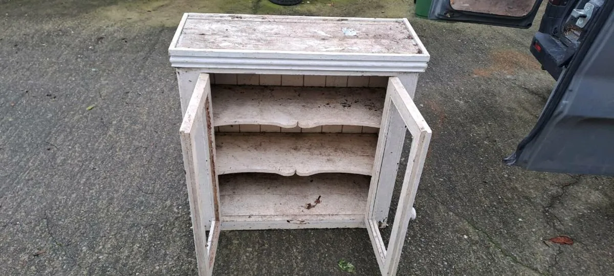 Vintage dresser top cabinet - Image 2