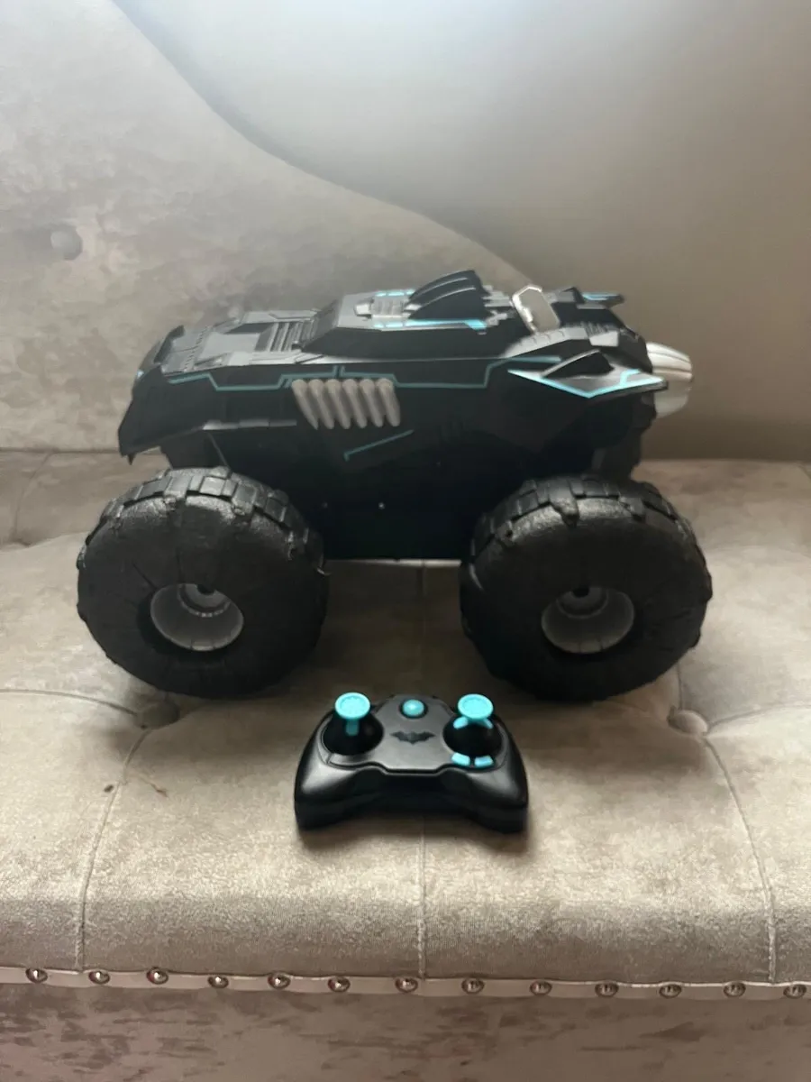 Bundle of toy trucks/cars (some remote control) - Image 3