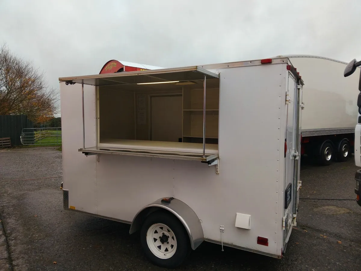 Catering/display  trailer - Image 1
