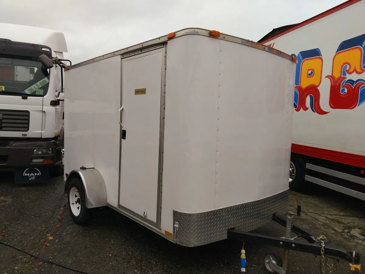 Catering/display  trailer - Image 2