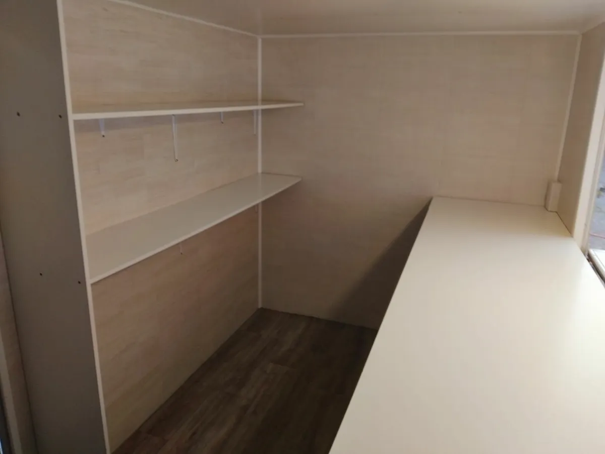 Catering/display  trailer - Image 4