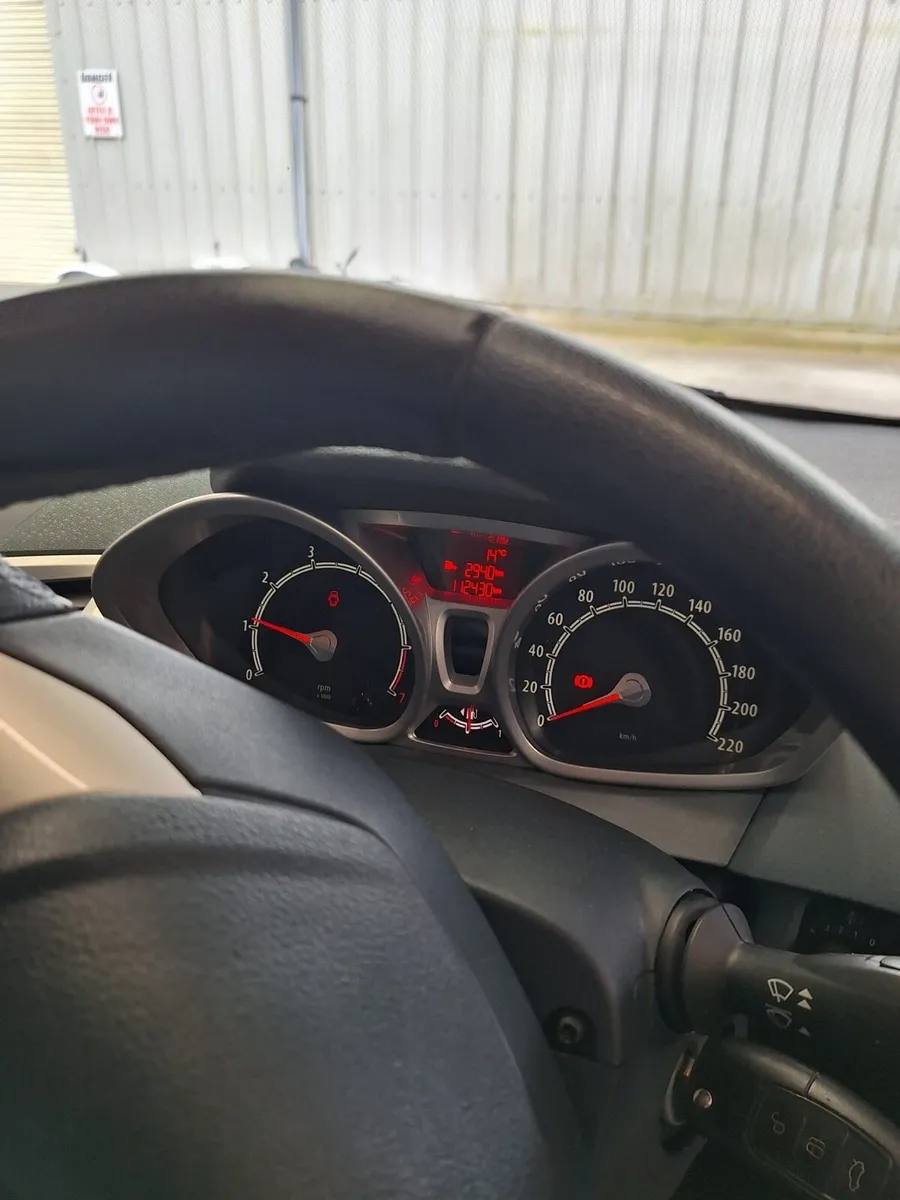 Ford Fiesta - Image 4