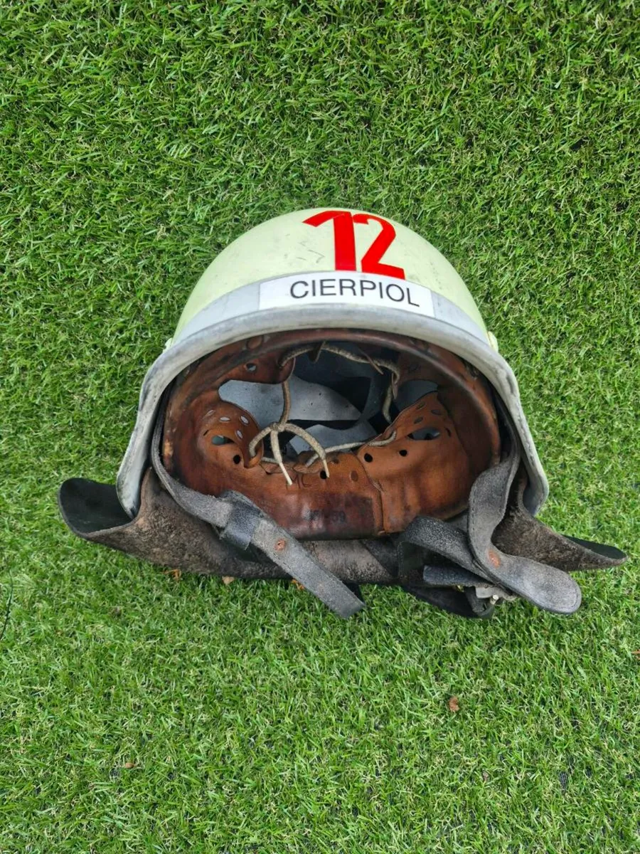 Vintage German firefighter helmet - Image 4
