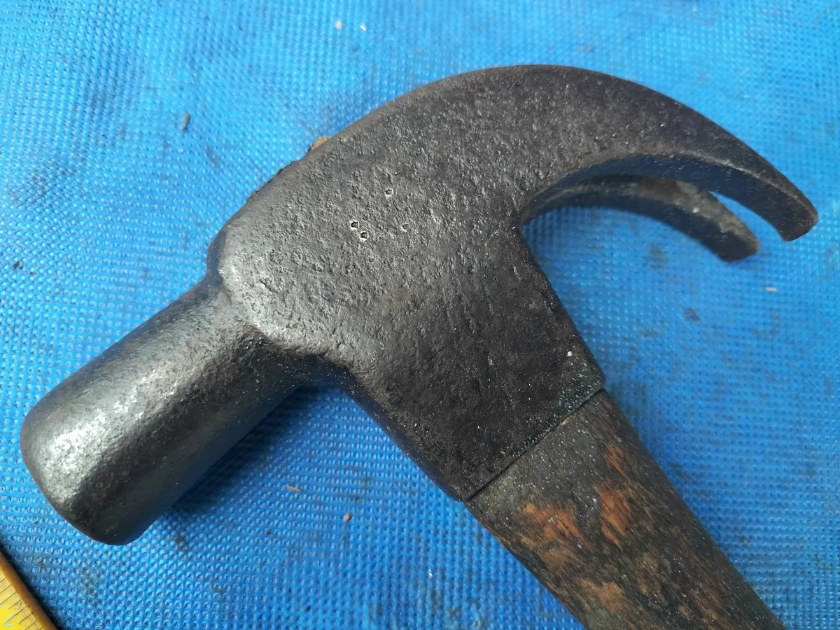 24oz Claw Hammer - Image 2