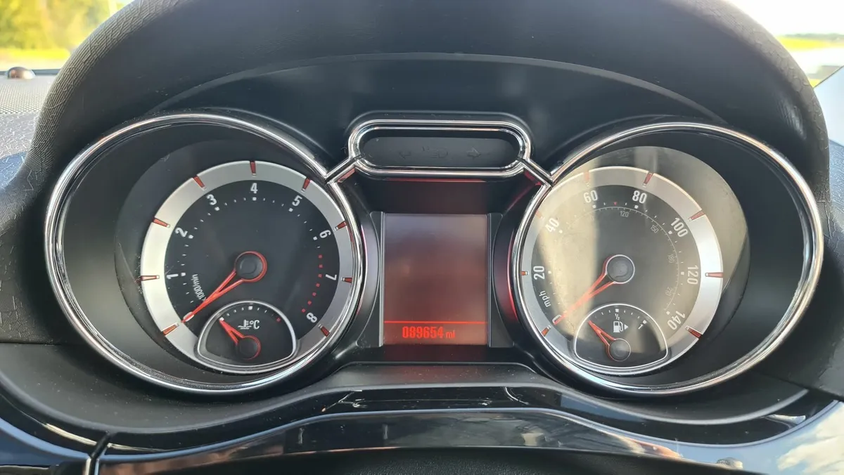 Vauxhall Opel Adam Glam - Image 4