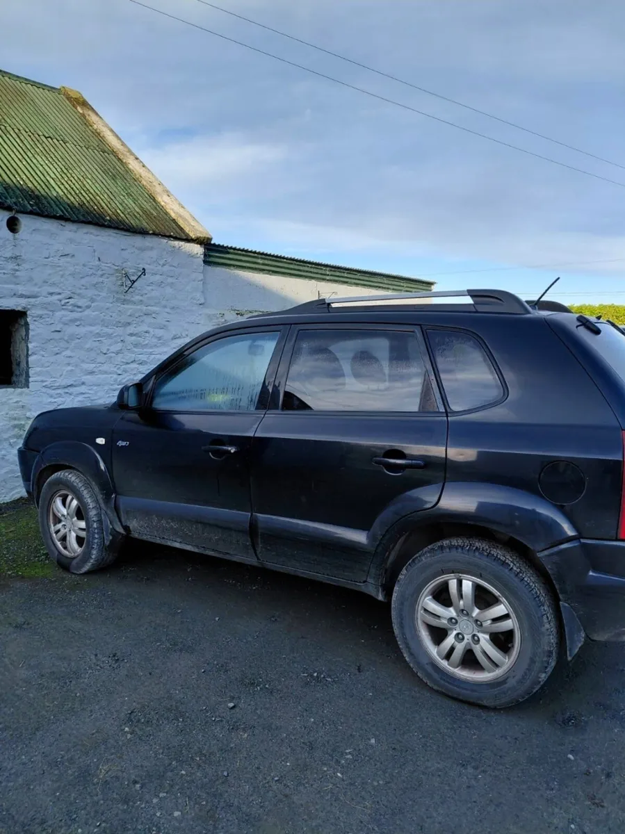 Hyundai  Tucson  jeep - Image 1