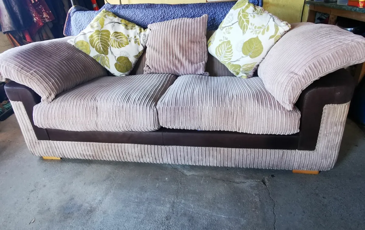 Gorgeous Sofa - Image 4